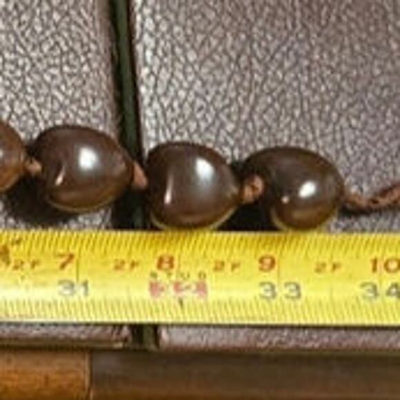 Big Kukui Nut Lei Adjustable Necklace Hawaiian 34" Euc - Picture 2 of 2